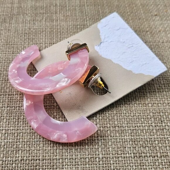 14th & Union Women Earrings Fashion Pink Plastic Hoop Crescent Gold Tone Jewelry - Picture 5 of 11